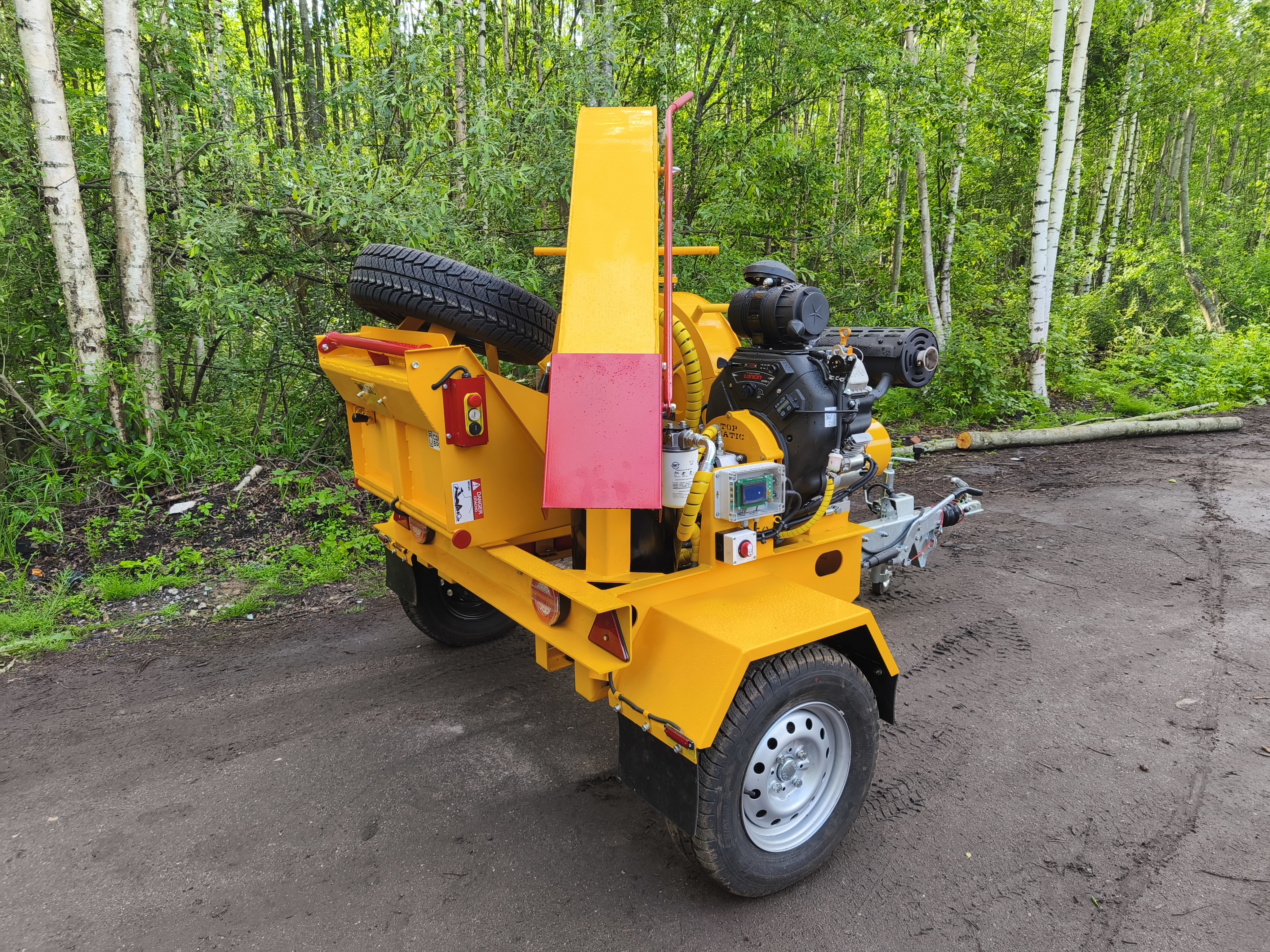 Прицепной измельчитель древесины Topmatic CH-160